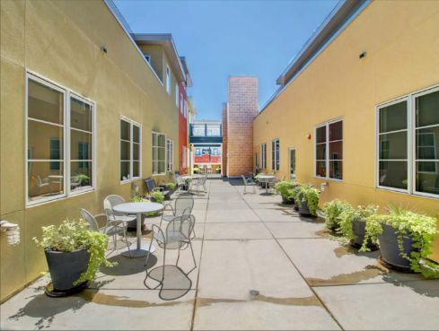 1637 Pearl St, Boulder, CO 80302